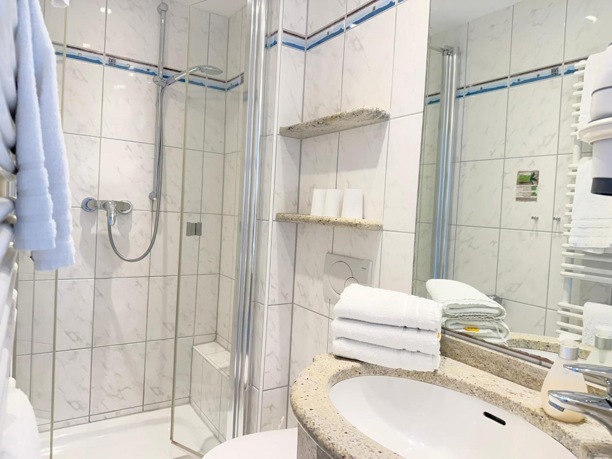Hotel Seehotel Neue Liebe 3*